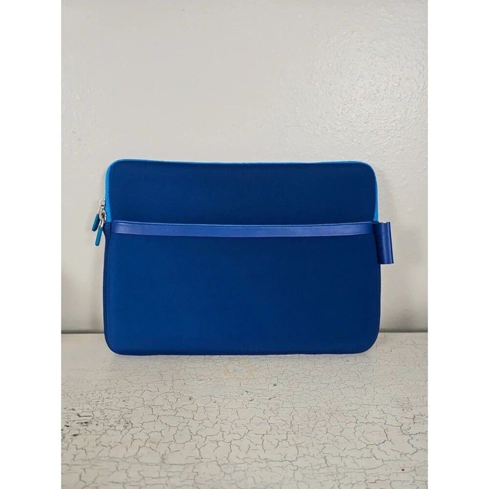 Belkin Blue Neoprene Laptop Sleeve Case 11 x 8 Zipper Pocket Tablet Chromebook